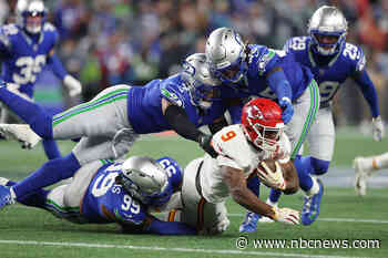 Seahawks defense dominates Patrick Mahomes, Kenneth Walker III in big win