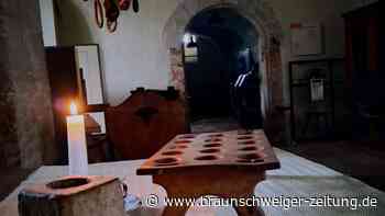 Halloween-Grusel: Wer traut sich, Bromer Burg mit Taschenlampe zu erkunden?