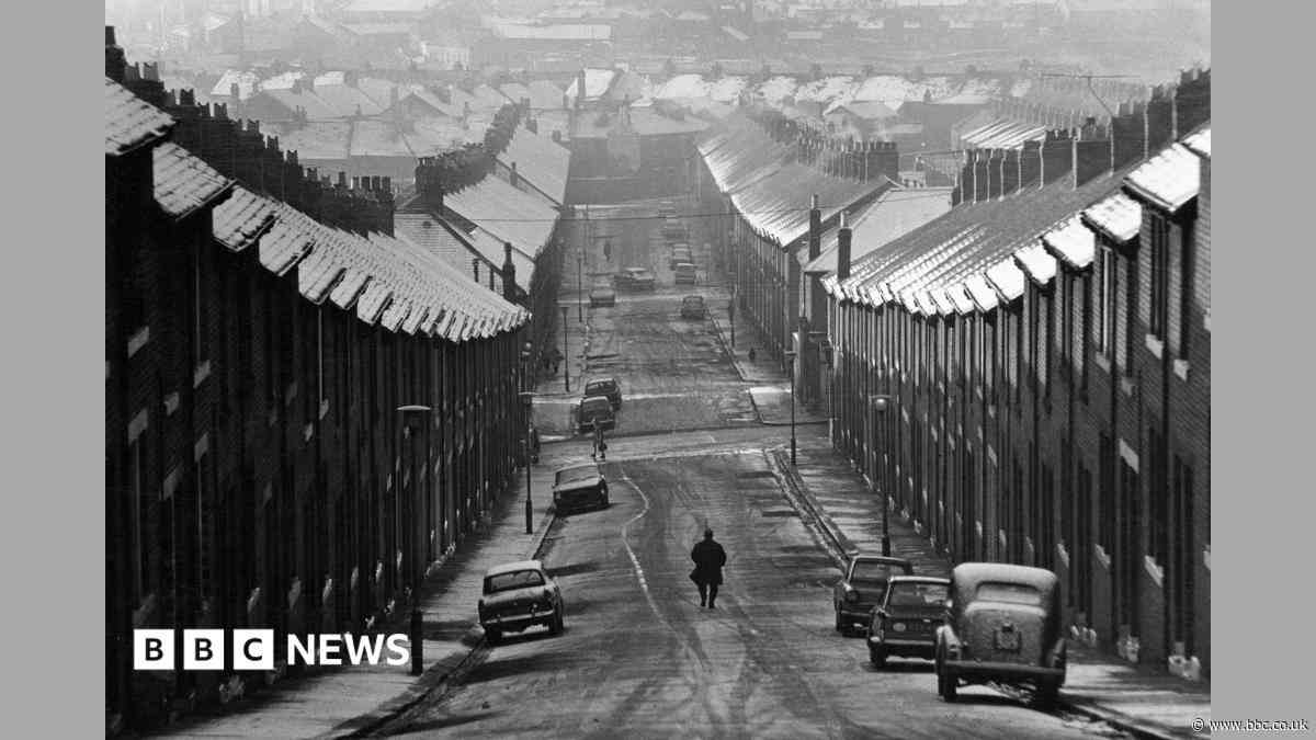 Call to expand archive with young photographers