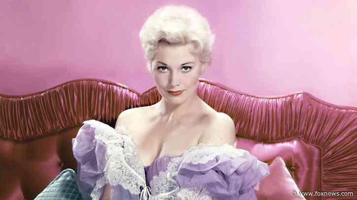 'Vertigo' star Kim Novak plans to become compost after death