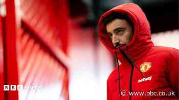 Fernandes left on bench for Man Utd defeat - a failed gamble?