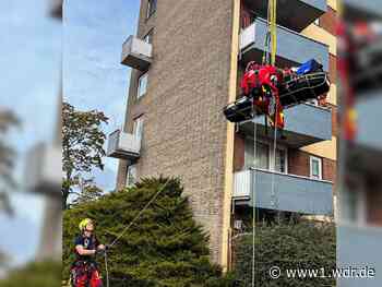 Köln: Feuerwehr rettet Mann über Balkon