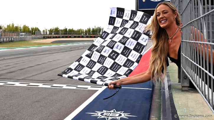 Libs melt down after Sophie Cunningham gets checkered flag-waving honors at F1's United States Grand Prix