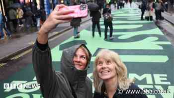Shoppers fill Oxford Street on first traffic-free day