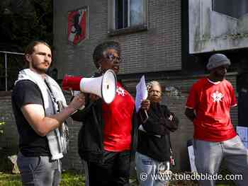 Saxon House tenants rally for repairs, better living conditions