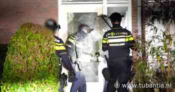 Vrouw verschijnt jaar lang niet op werk, politie valt haar woning binnen en treft haar gewoon thuis aan