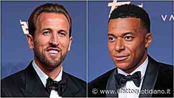 Pallone d’oro, attesa per il vincitore: Kane il favorito, Mbappé lo insidia. A breve l’inizio della cerimonia (slittata di oltre mezz’ora) – La diretta