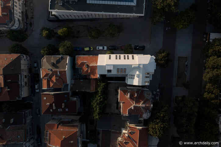 How Material Choices Shape Contemporary Additions to Historic Buildings