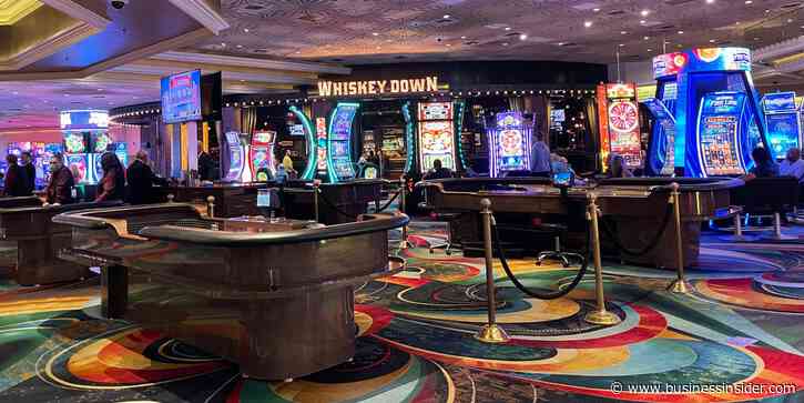 I've lived in Las Vegas for almost 20 years. Tourists should stop wasting money on these 5 things.