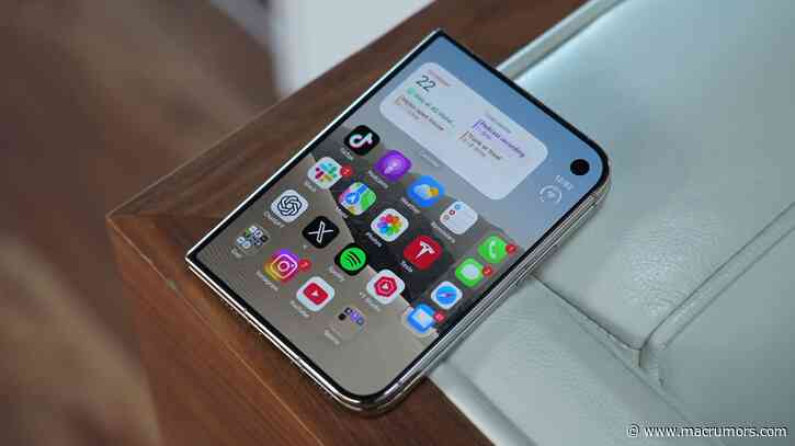 iPhone Duo: Watch Video Above an App in Portrait Mode