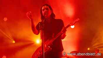 Placebo in Hamburg: Warum Brian Molko zwischendurch einen Fan zum Teufel jagte