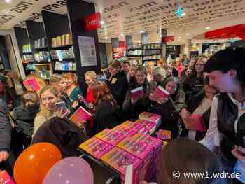 Mitternachtsverkauf für Fantasy-Buch in Düsseldorf