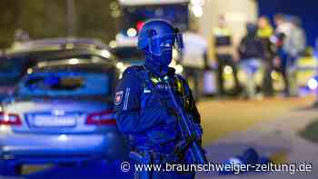 Auto fährt bei Hannover in Menschengruppe – bislang keine Hinweise auf Anschlag