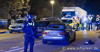 Bei Hannover: Auto fährt in Menschengruppe - Polizei gibt Schüsse ab