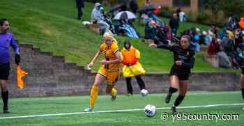 Cowgirls Fall at League-Leading Colorado College, 2-1
