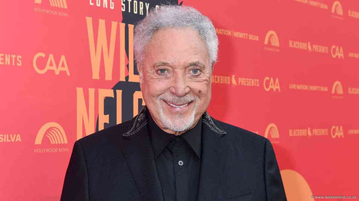 Sir Tom Jones supported by GMB stars on air after singer issues apology ...
