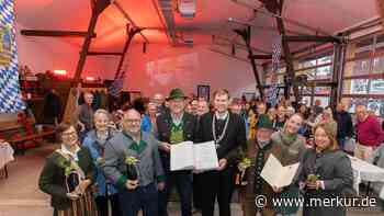 Fischerhochzeit Tutzing: Förderverein erhält Hausenstein-Preis