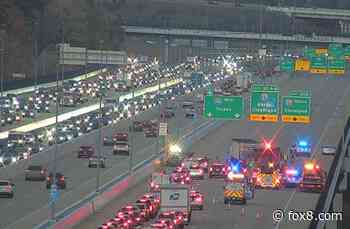 Crash on I-480 west causes traffic delays