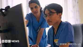 Consultant doctors in England to strike next month