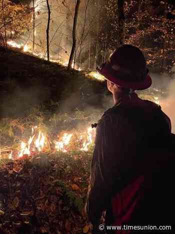 Officials say wildfire at stateline is 70% contained