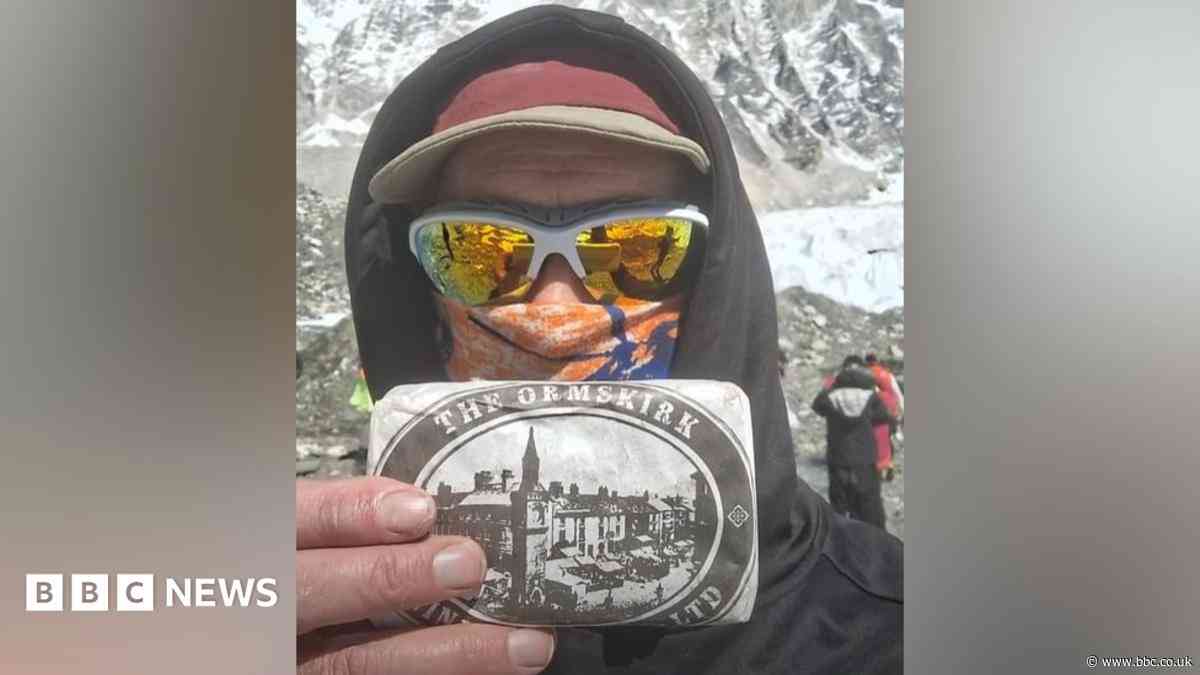 'I carried a gingerbread biscuit 4,650 miles to eat on Everest'