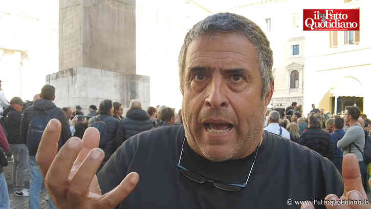 Agricoltori in piazza Montecitorio: “Meloni e Salvini? Qui li abbiamo votati tutti, i video sulle accise ce li ricordiamo. Ma trovano 13 miliardi per le armi e di noi non si occupano”