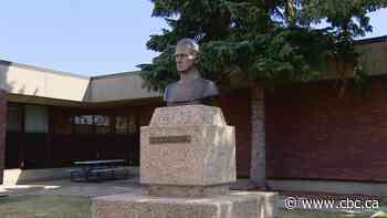 Former Alberta journalist pleads guilty to defacing controversial Edmonton statue