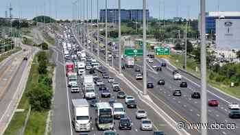 5 sent to hospital after crash on Westbound QEW near Guelph Line, OPP say