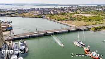 Lifting bridge to shut for week for repairs