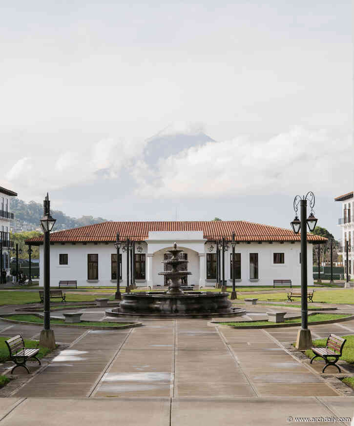 UMG sede Antigua Guatemala / Atelier oficina de Arquitectura