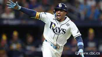 Tampa Bay Rays stun Milwaukee Brewers with late Game 4 win, keeping World Series hopes alive