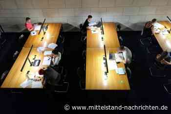 EY-Studierendenstudie 2026: Jobsicherheit rangiert vor Gehalt – Gehaltserwartungen real deutlich gesunken