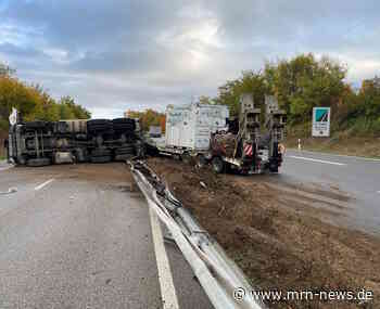 Germersheim – Lkw durchbricht Leitplanke und kippt auf #B9 um – Sperrungen drohen