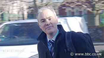 Court case against ex-head over pupil kiss discontinued