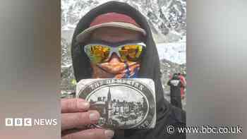 'I carried a gingerbread biscuit 4,650 miles to eat on Everest'