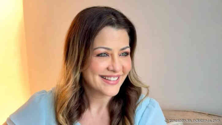 Aditi Govitrikar praises Shah Rukh Khan’s 'professionalism and warmth on set' - Exclusive