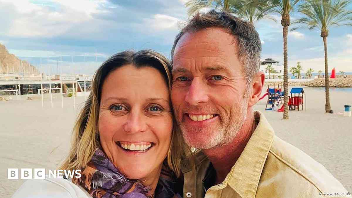 Family of couple held in Iran meet with Ed Miliband