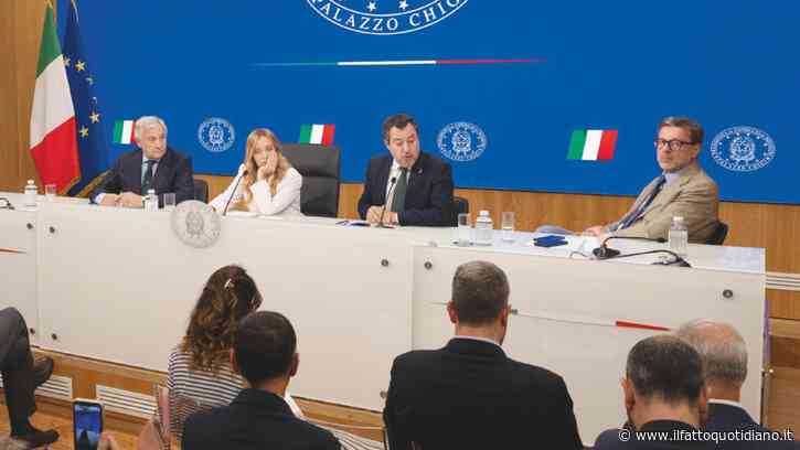Ok alla manovra, ripescato il taglio Irpef ma solo fino a 55mila euro. Sale a 100mila euro la soglia di ricavi per l’accesso alla flat tax degli autonomi