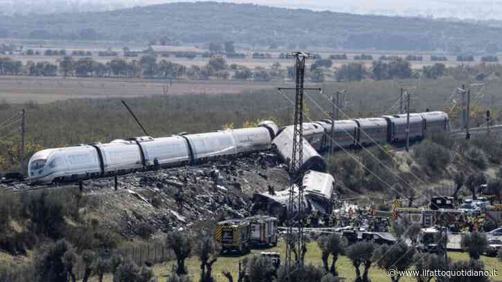 Il guasto del sistema di sicurezza e gli errori della sala di controllo: i 17 minuti del disastro ferroviario in Spagna