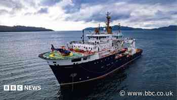Specialist ship to join search for missing fishermen and boat