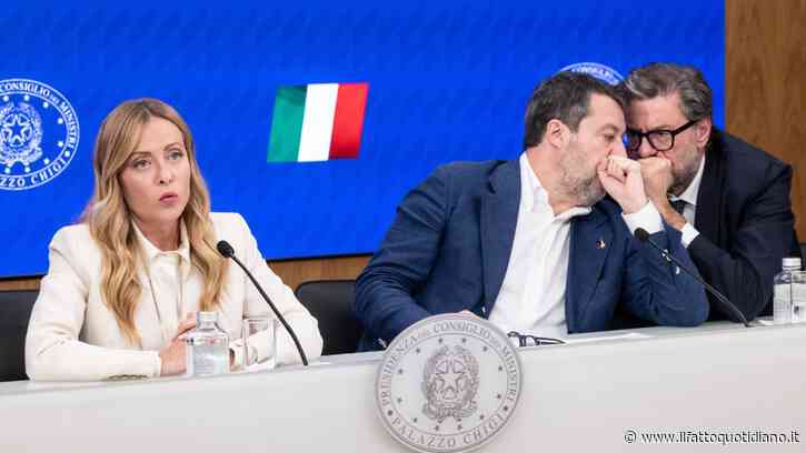 Meloni: “Ok alla manovra da 26 miliardi”. Irpef al 33% solo fino a 55mila euro e niente detassazione delle tredicesime. Sale a 100mila euro la soglia di ricavi per l’accesso alla flat tax degli autonomi