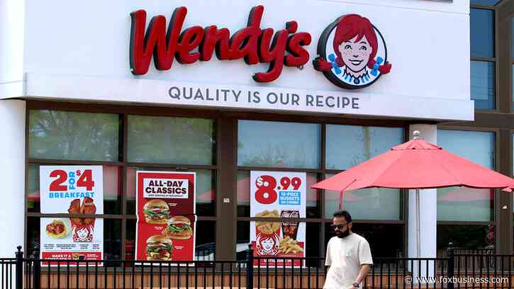 Nelson Peltz-led group offers to buy Wendy’s for $1.4B