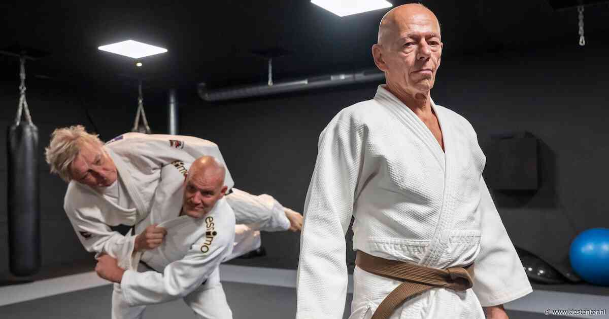 Enno (67) zit te wachten op pillen van de dokter en neemt dan een radicaal besluit. Nu gaat hij voor de zwarte band