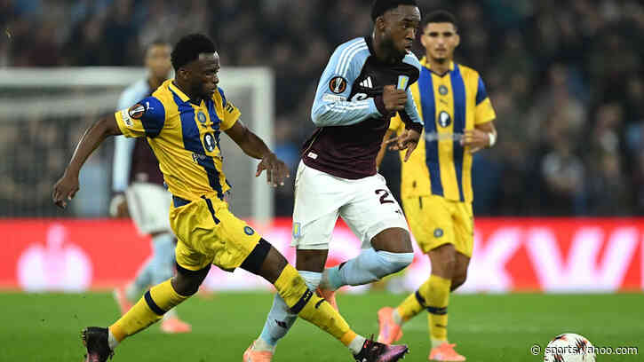 Leeds United Face £2.6m Midfield Battle: Is Farke Right To Push Ahead?