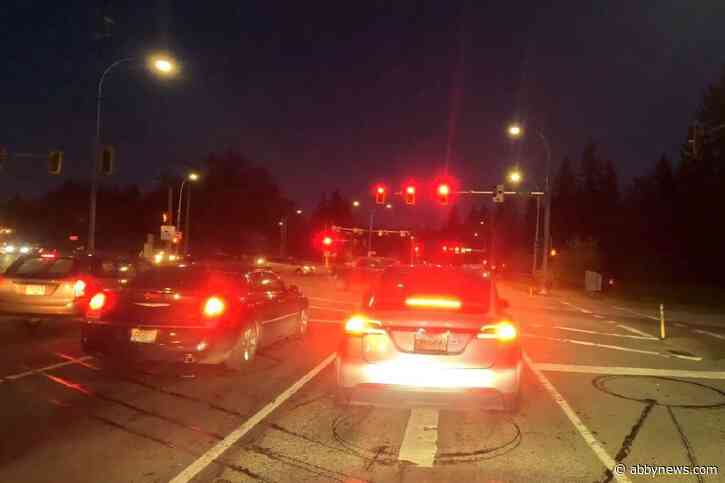 Darker drives, greater risks: How not ‘falling back’ should change driving habits in B.C.
