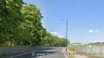 Police warn about spate of match day vehicle break-ins on Manchester road