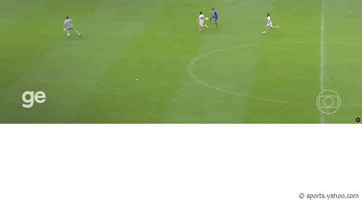 😅 Even the commentator was fooled! Bahia nearly score from halfway 🎥