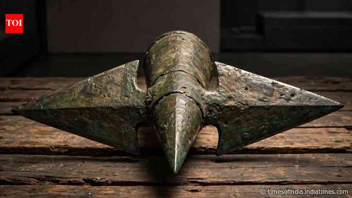 Researchers cast a 163-kg ancient warship weapon after 1,500 years