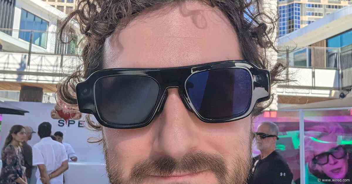 I Did Push-Ups With Snap’s Chunky AR Glasses