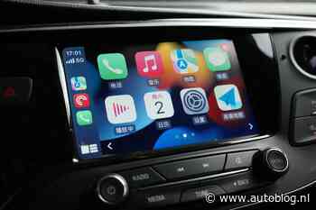Redditor onderzoekt Chinese autoradio en vindt bizarre software